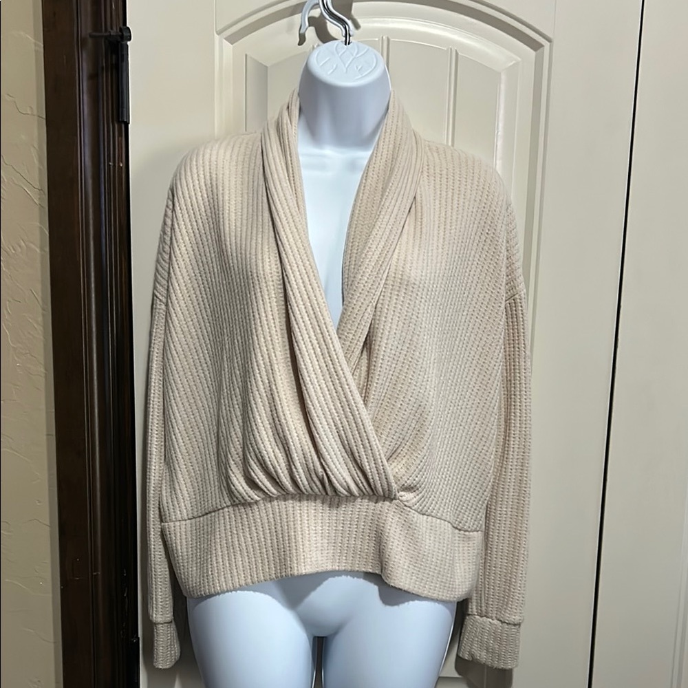 EUC Splendid Cream Wrap SweaterXS